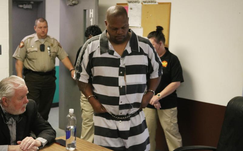 Steven Oglesby enters the courtroom at the Hart County jail for a bond hearing on Friday.