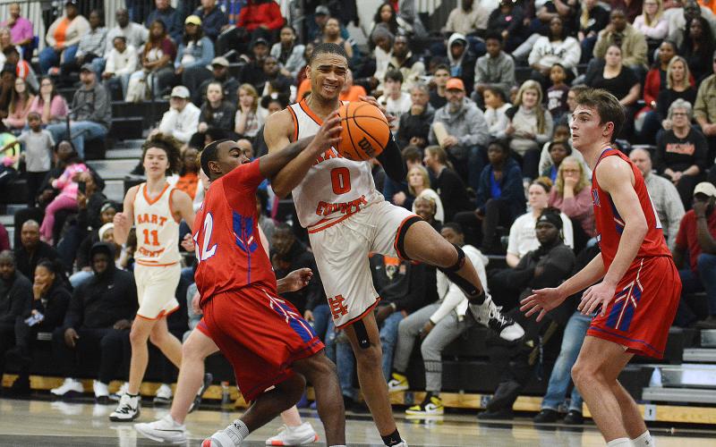 Sunshot by Grayson Williams - Demetrius Glenn makes a move to the basket against Jefferson