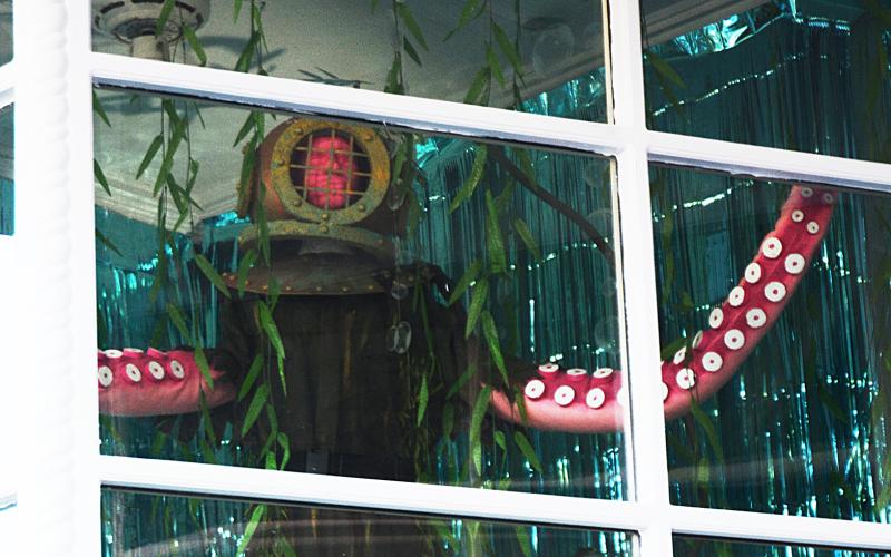 The first-place winning scarecrow — Octopus Diver.