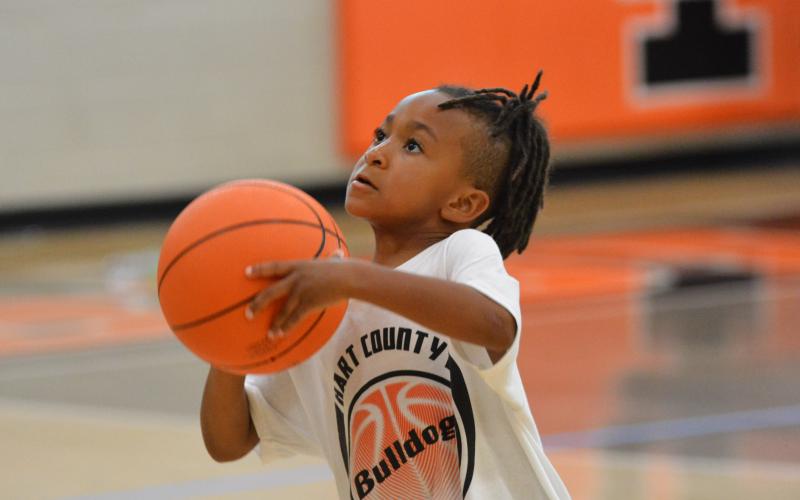 Jeffery Wiley lines up his free throw attempt on the final day’s competition.
