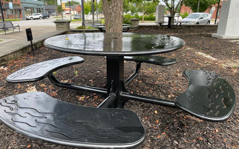 Drew Dotson/The Hartwell Sun - A new picnic table on the courthouse square.