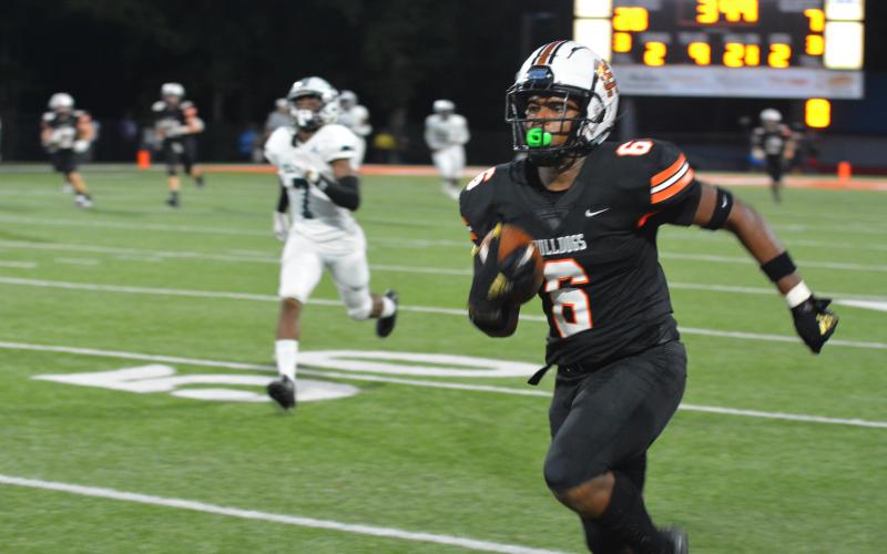 Wide receiver Malachi Kelley breaks out for a 79-yard touchdown reception against Elbert County on Aug. 20.