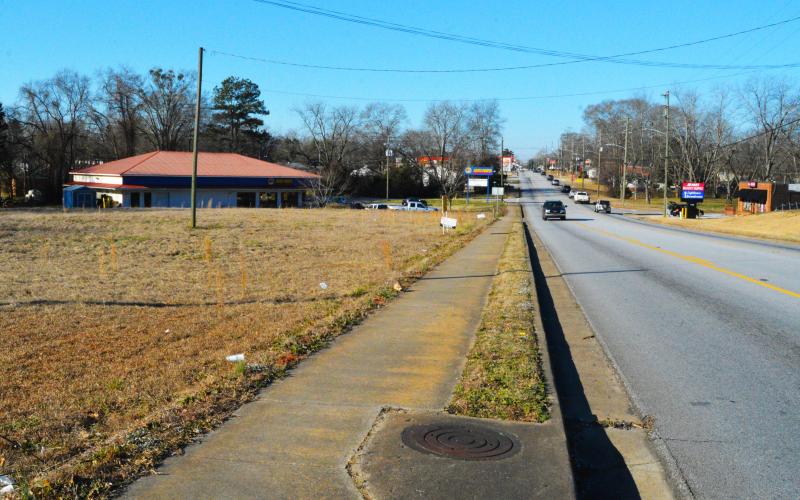 Location of the 1.9-acre lot along Franklin Street where a Dunkin’ and Firehouse Subs is planned.