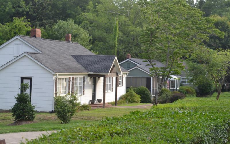 Houses along Alford Street in downtown Hartwell.