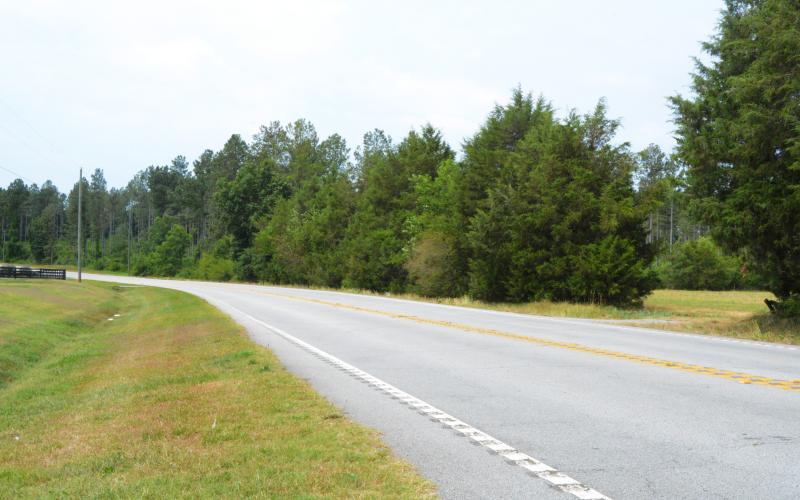 The plot of land purchased by the Hart County Board of Education, pictured above, is on 67.82 acres along Bowman Highway.