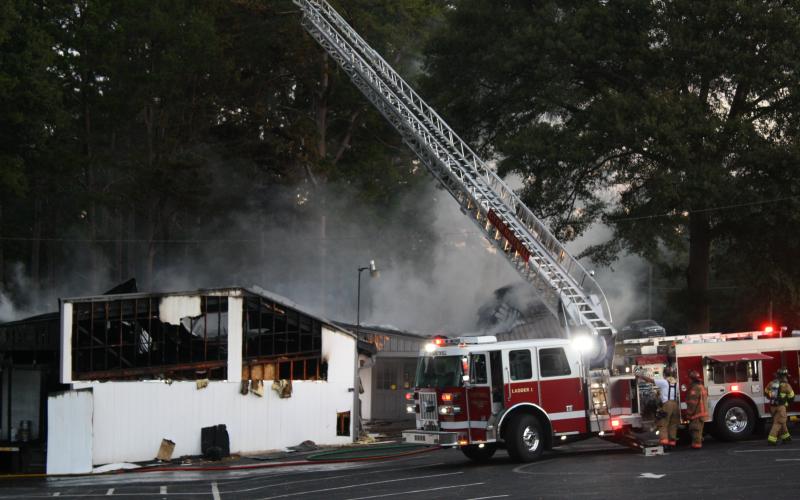 The scene at WillaDean’s about an hour after it initially went up in flames on Tuesday, Oct. 4.