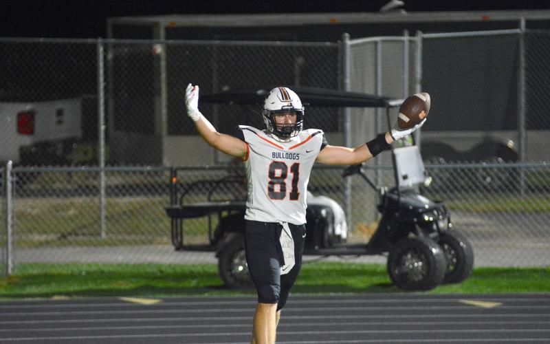 Cane Berrong catches a touchdown pass from Austen Whitworth in the 2019 loss at Oconee County.