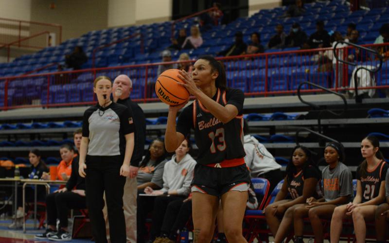 Senior forward Alexis Walker led the team in scoring with 18 points against the Jefferson Lady Dragons in the 61-48 loss.