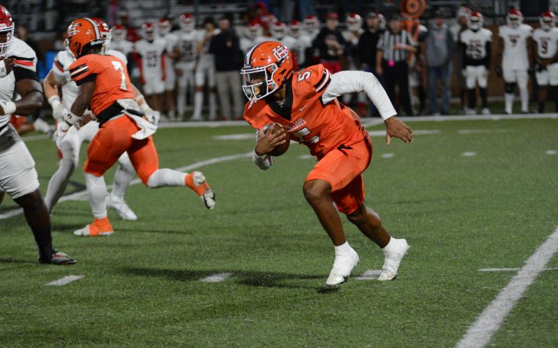 Senior cornerback Jashon Gaines commits to North Greenville to continue his academic and athletic career.