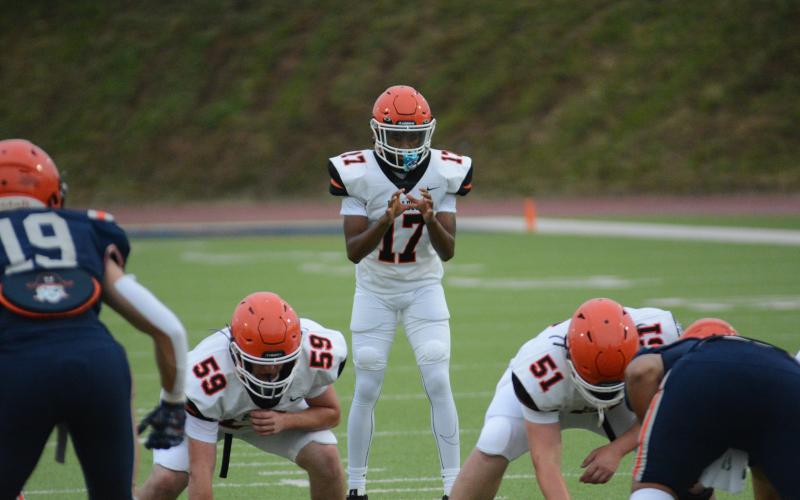 Sophomore quarterback Kurston Curry (17) awaits the snap during the 2024 Spring Game versus Habersham Central.