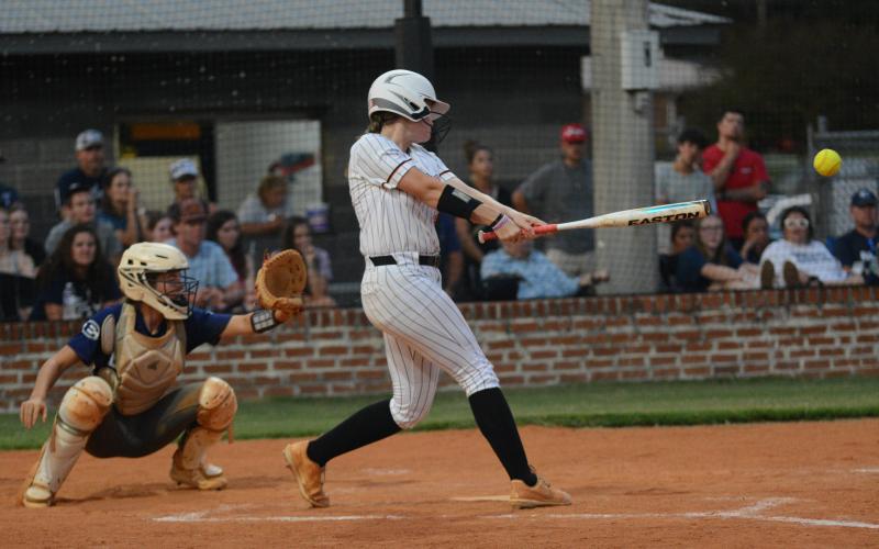 Senior outfielder Skylar Dutton went 4-5 from the plate.