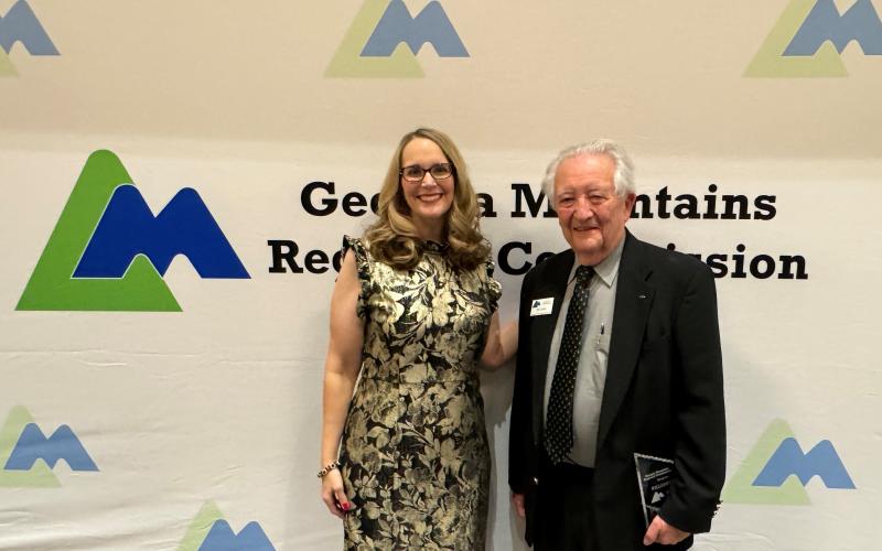 Pictured above Heather Feldman (left), GMRC Executive Director recognizes Bill Chafin (right), Hart County private sector representative as the organization’s member of the year.