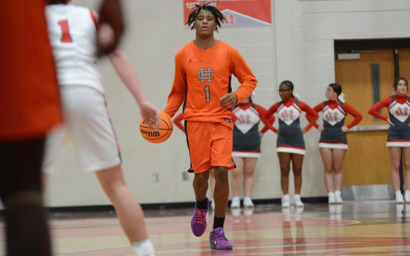 Sophmore guard Kurston Curry posted 39 points, eight rebounds, eight assists, and six steals in the past two games to elevate Hart to a 58-43 win over Oglethorpe and 68-55 win over M.L. King at the Pro Elevation Thanksgiving Classic at Duluth High School.