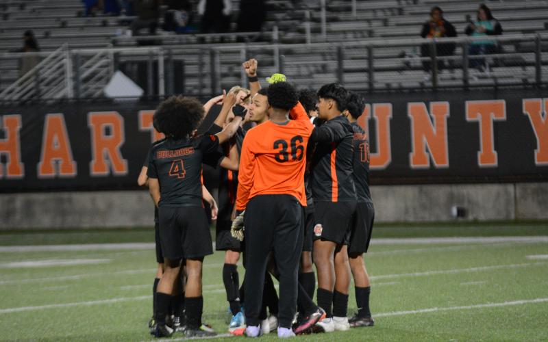 The Hart County boys soccer team breaks down the team huddle from a game earlier in the season. (Photo/Benjamin London)