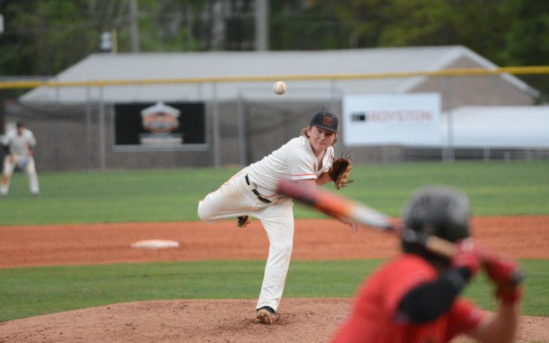 Sophomore pitcher Riley Sanders delivers the pitch in the 7-5 loss to Stephens County on April 4. With the loss, it resulted in a sweep for the Indians in the three game series. (Photo/Benjamin London)