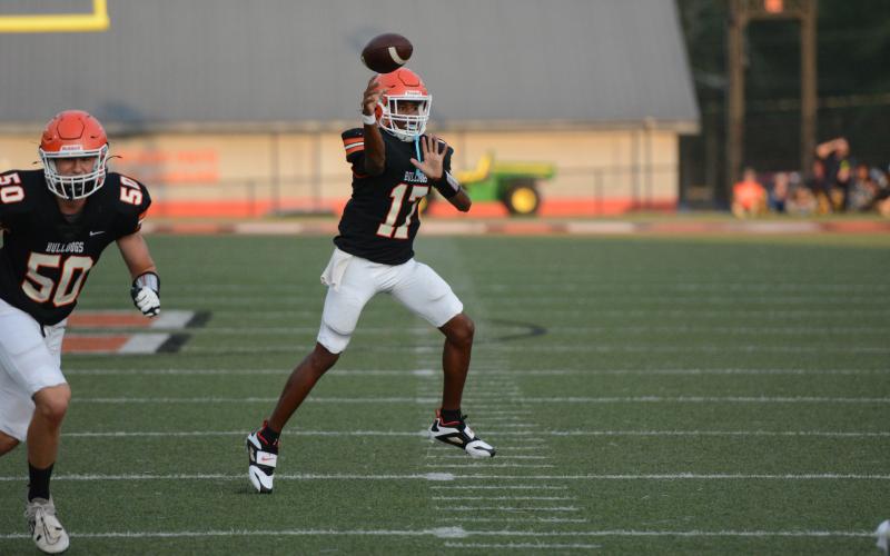 Junior quarterback Crew Franklin had touchdowns in the scrimmage against Oconee as Curry’s was on the ground while Franklin’s was through the air in the 28-6 win over the Warriors. (Photo by London)