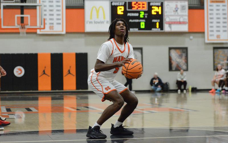 Boys basketball’s senior forward Ramarcus Simpson earns Athlete of the Week. Photo by Benjamin London.