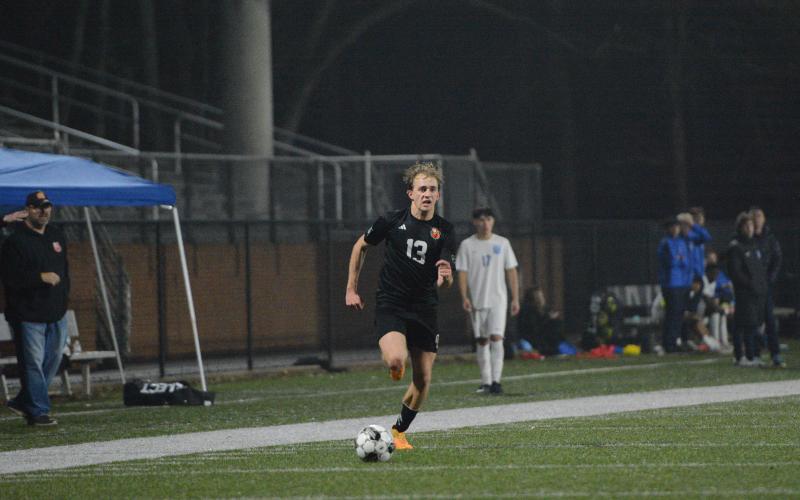 Soccer Dogs’ senior forward Will Bell earns Athlete of the Week. Photo by Benjamin London.