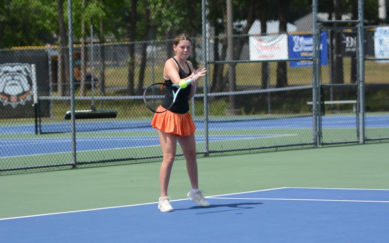 Senior tennis player Mary Charlotte Gordon earns Athlete of the Week. Photo by Benjamin London.