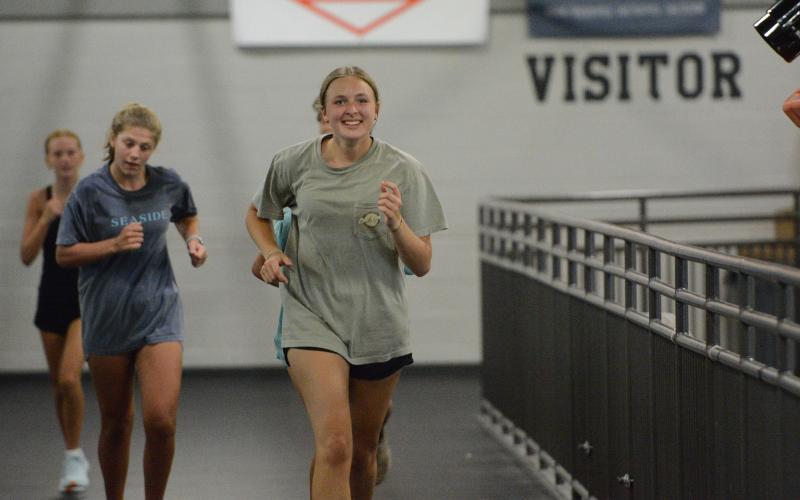 Cross country's sophomore runner Evva Barton earns Athlete of the Week. Photo by Benjamin London.