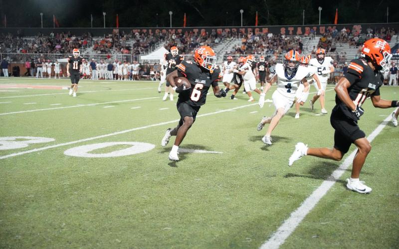 Football’s senior running back and defensive back Xavier Allen earns Athlete of the Week.  Photo by Ric Williams.
