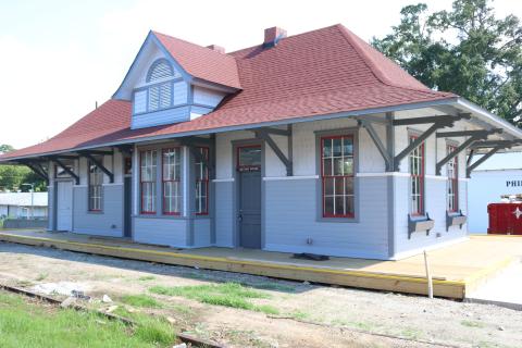 Sunshot by Grayson Williams — The Hartwell Train Depot has a new coat of paint, roof and other updates as renovations by TORCH continue to transform the downtown Hartwell building. 
