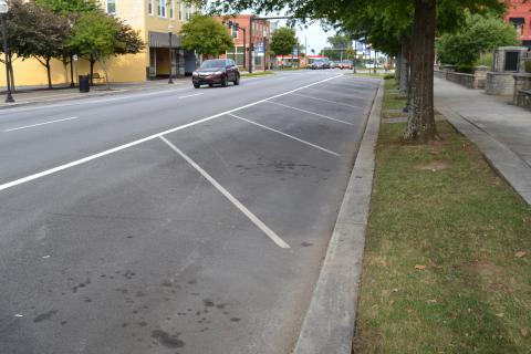 Boxed parking on Franklin Street in Hartwell.