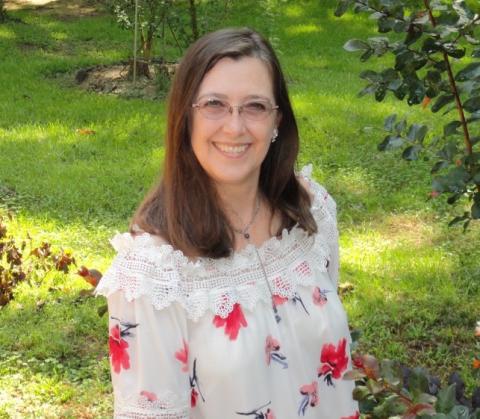 Hartwell author Darlene Nixon