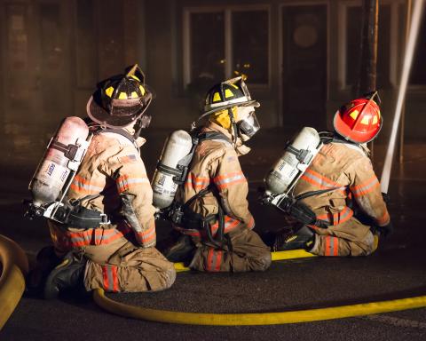 Hart County firefighters respond to fire in downtown Hartwell in 2013.