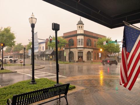A rainy day outside the adjacent to the square in downtown Hartwell. 