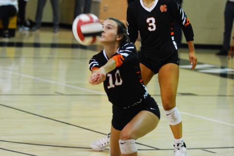 Ryleigh Jordan gets a dig in the match against Wesleyan on Oct. 18.
