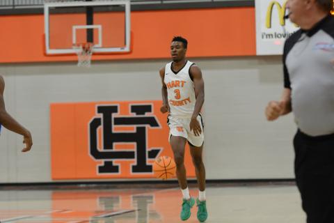 Senior That Johnson takes the ball up the court against Banks County on Nov. 10, a scrimmage in which Hart fell 58-52.