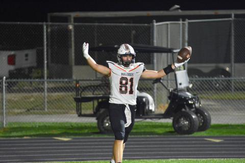 Cane Berrong catches a touchdown pass from Austen Whitworth in the 2019 loss at Oconee County. 