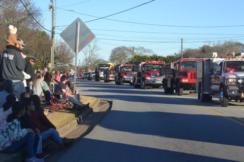 The Hartwell Christmas Parade pictured last year in 2021, is set to being this year at 4:00 p.m. this year. 