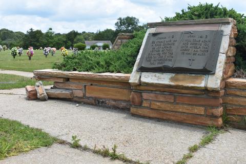 Nancy Hart Memorial Park is located on Royston Highway, and is currently under investigation by the Georgia Secretary of State’s office. Many of the concrete paths throughout Nancy Hart Memorial Park are cracked and have weeds growing through them. 
