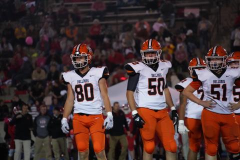 Sophomore tight end Coleman Moore (80) looks to the sideline at Stephens County during the 2022 season. Photo by Lexie Wheless