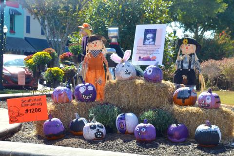 Hartwell Main Street’s annual scarecrow bash is coming soon. Registration forms are now available and are due no later than Sept. 30. Scarecrow bash participants may begin placing scarecrows Sept. 30 and must maintain them throughout the month of October. 
