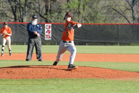 Senior pitcher Ethan Martin came in relief and pitched a gem for the Diamond Dogs, but fell 8-7 in extra innings in game one of the double header on March 29. Martin’s final statline from the bump was five innings pitched, four hits, one earned run, and five strikeouts.