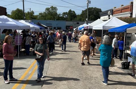 The view down Carolina St. towards Depot St. at the 2023 Maker’s Festival. 