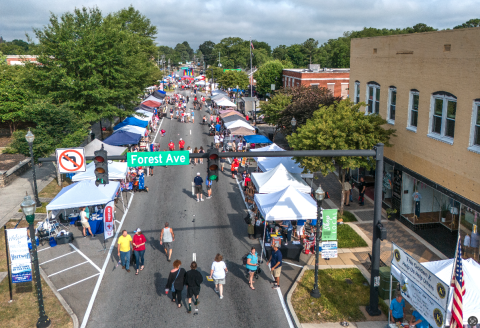 Hartwell’s Pre-4th Festival June 29 as seen from Bill Powell’s photography drone looking down W. Franklin St. from N. Forest Ave. 