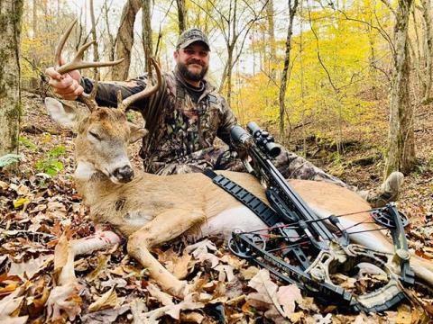 Archery deer hunting season will open to Hart County residents this weekend. 