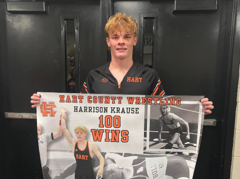 Senior Mat Dog Harrison Krause wins his 100th career high school match against Franklin.