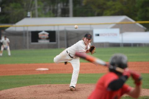 Sophomore pitcher Riley Sanders delivers the pitch in the 7-5 loss to Stephens County on April 4. With the loss, it resulted in a sweep for the Indians in the three game series. (Photo/Benjamin London)