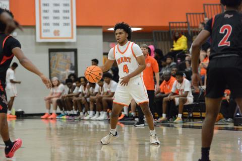 Boys basketball’s junior guard Marquez Goss earns Athlete of the Week. (Photo by Benjamin London)