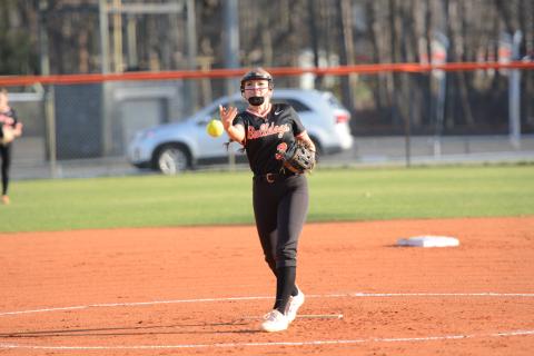 Slow-pitch softball’s junior pitcher Carly Dutton earns Athlete of the Week. Photo by Benjamin London.