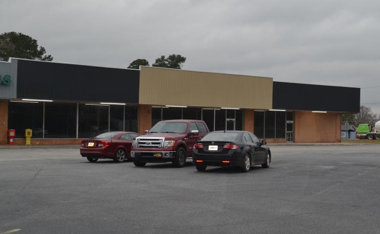 The unit at Bell’s shopping center in Hartwell that will likely soon be home to an Ace Hardware.