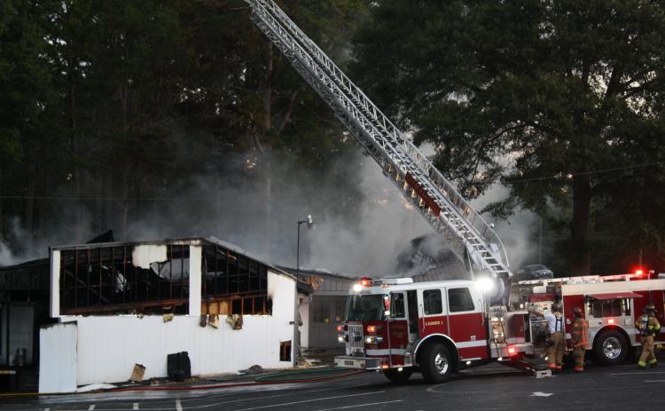 The scene at WillaDean’s about an hour after it initially went up in flames on Tuesday, Oct. 4.