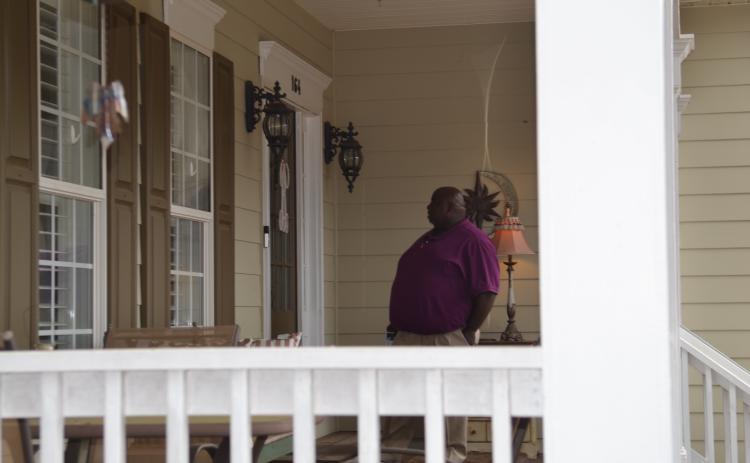 Candidate RIchard Sheller campaigns in the Azalea Lane neighborhood of Hartwell ahead of the runoff election Dec. 5. Sheller will face off against Debbie Henry to replace Stephen Ayers