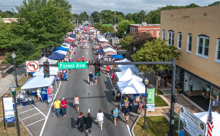 Hartwell’s Pre-4th Festival June 29 as seen from Bill Powell’s photography drone looking down W. Franklin St. from N. Forest Ave.