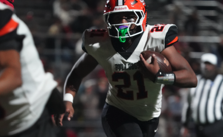 Junior running back Faustino Rangel earns Athlete of the Week.